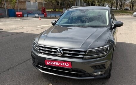 Volkswagen Tiguan II, 2019 год, 3 000 000 рублей, 1 фотография