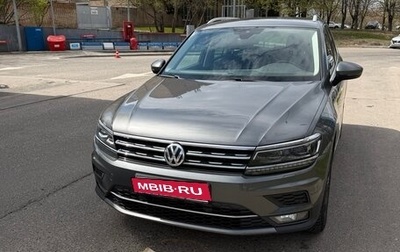 Volkswagen Tiguan II, 2019 год, 3 000 000 рублей, 1 фотография