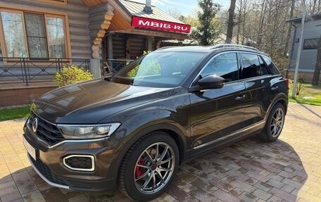 Volkswagen T-Roc I, 2019 год, 2 750 000 рублей, 1 фотография