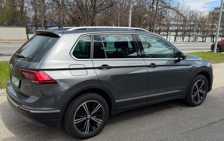Volkswagen Tiguan II, 2019 год, 3 000 000 рублей, 4 фотография