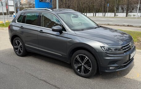 Volkswagen Tiguan II, 2019 год, 3 000 000 рублей, 3 фотография