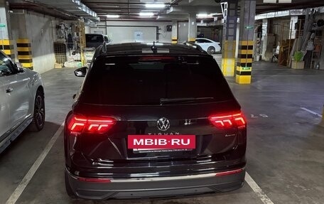 Volkswagen Tiguan II, 2021 год, 3 150 000 рублей, 2 фотография