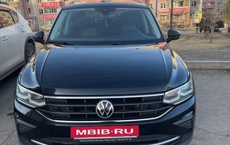 Volkswagen Tiguan II, 2021 год, 3 150 000 рублей, 15 фотография