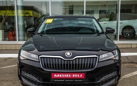 Skoda Superb III рестайлинг, 2025 год, 3 358 000 рублей, 2 фотография