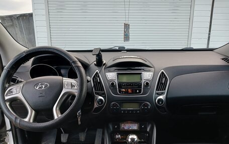 Hyundai ix35 I рестайлинг, 2011 год, 1 120 000 рублей, 8 фотография