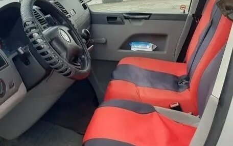 Volkswagen Transporter T5 рестайлинг, 2004 год, 820 000 рублей, 8 фотография