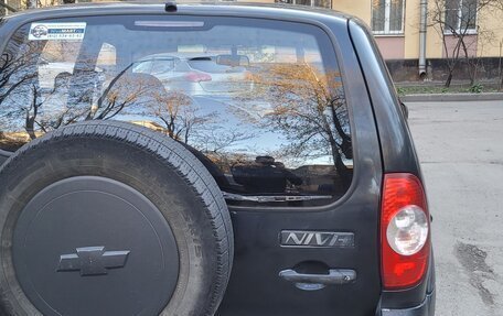 Chevrolet Niva I рестайлинг, 2011 год, 385 000 рублей, 4 фотография