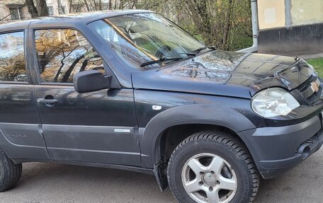 Chevrolet Niva I рестайлинг, 2011 год, 385 000 рублей, 2 фотография