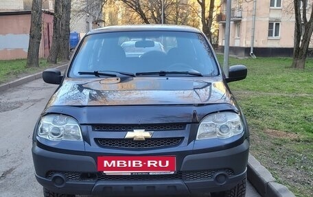 Chevrolet Niva I рестайлинг, 2011 год, 385 000 рублей, 3 фотография
