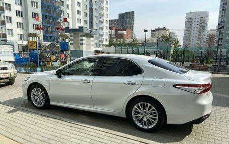 Toyota Camry, 2020 год, 3 490 000 рублей, 9 фотография