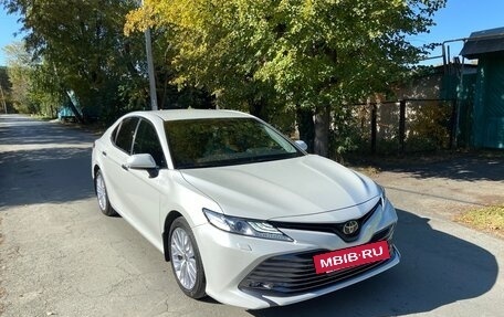 Toyota Camry, 2020 год, 3 490 000 рублей, 6 фотография