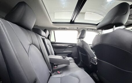 Toyota Highlander, 2026 год, 5 700 000 рублей, 16 фотография