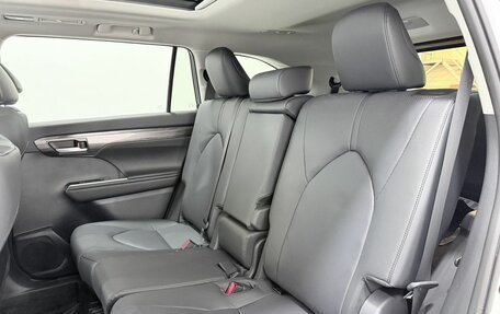 Toyota Highlander, 2026 год, 5 700 000 рублей, 15 фотография