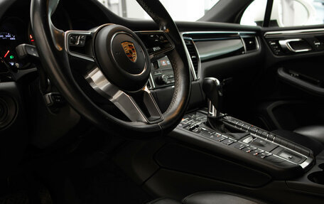 Porsche Macan I рестайлинг, 2017 год, 4 397 000 рублей, 7 фотография