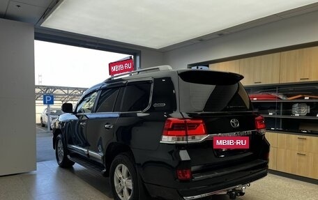 Toyota Land Cruiser 200, 2014 год, 4 150 000 рублей, 6 фотография