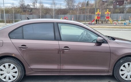Volkswagen Jetta VI, 2015 год, 1 000 000 рублей, 5 фотография