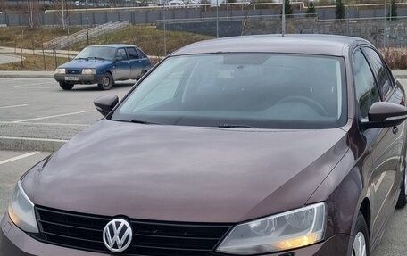 Volkswagen Jetta VI, 2015 год, 1 000 000 рублей, 3 фотография