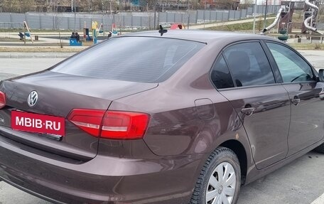 Volkswagen Jetta VI, 2015 год, 1 000 000 рублей, 6 фотография