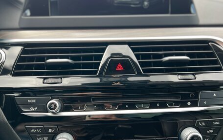 BMW 5 серия, 2018 год, 2 310 000 рублей, 33 фотография
