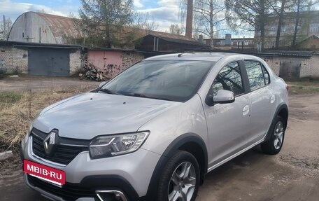 Renault Logan II, 2019 год, 1 090 000 рублей, 14 фотография