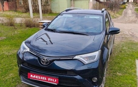 Toyota RAV4, 2019 год, 2 900 000 рублей, 3 фотография