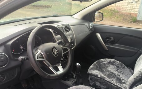 Renault Logan II, 2019 год, 1 090 000 рублей, 19 фотография
