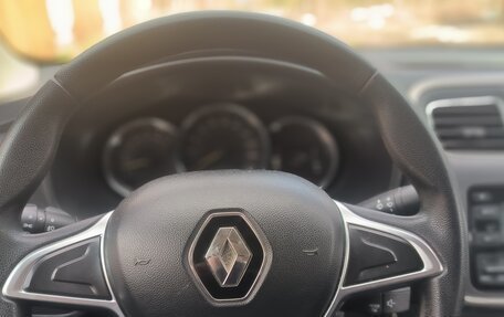 Renault Logan II, 2019 год, 1 090 000 рублей, 20 фотография