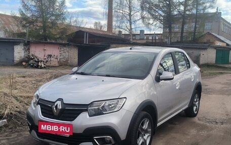 Renault Logan II, 2019 год, 1 090 000 рублей, 18 фотография