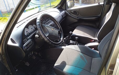 Chevrolet Niva I рестайлинг, 2006 год, 410 000 рублей, 5 фотография