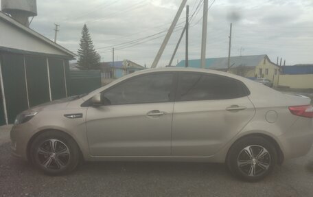 KIA Rio III рестайлинг, 2013 год, 800 000 рублей, 12 фотография