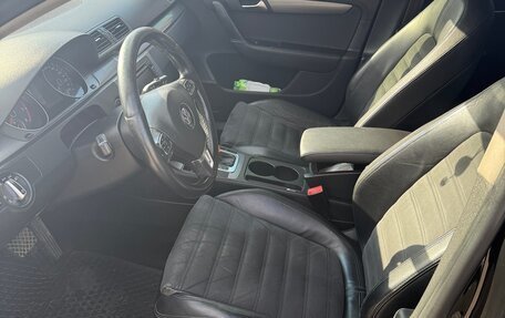 Volkswagen Passat B7, 2012 год, 1 320 000 рублей, 23 фотография