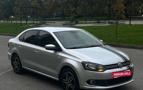 Volkswagen Polo VI (EU Market), 2013 год, 890 000 рублей, 2 фотография