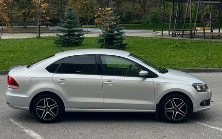 Volkswagen Polo VI (EU Market), 2013 год, 890 000 рублей, 3 фотография