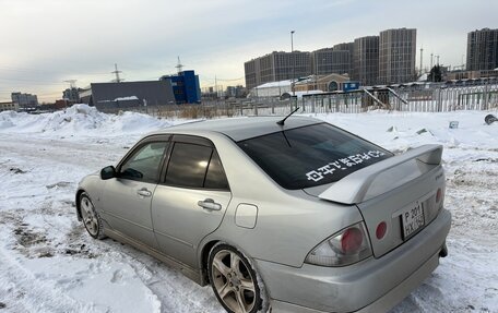 Toyota Altezza, 2001 год, 810 000 рублей, 4 фотография