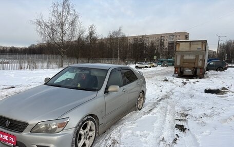 Toyota Altezza, 2001 год, 810 000 рублей, 2 фотография