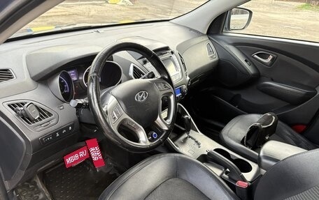 Hyundai ix35 I рестайлинг, 2011 год, 900 000 рублей, 10 фотография