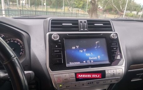 Toyota Land Cruiser Prado 150 рестайлинг 2, 2019 год, 5 800 000 рублей, 10 фотография