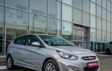 Hyundai Solaris II рестайлинг, 2011 год, 828 000 рублей, 1 фотография