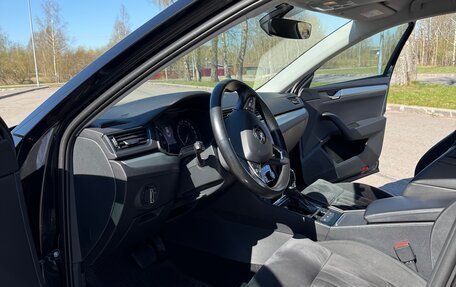Skoda Superb III рестайлинг, 2017 год, 2 150 000 рублей, 3 фотография