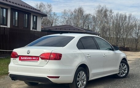 Volkswagen Jetta VI, 2012 год, 990 000 рублей, 4 фотография