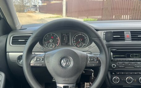 Volkswagen Jetta VI, 2012 год, 990 000 рублей, 14 фотография