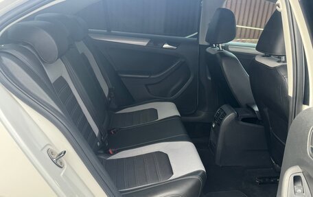 Volkswagen Jetta VI, 2012 год, 990 000 рублей, 17 фотография