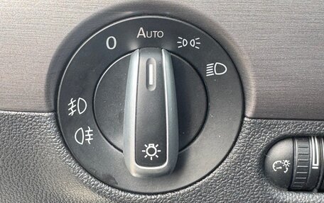 Volkswagen Jetta VI, 2012 год, 990 000 рублей, 13 фотография