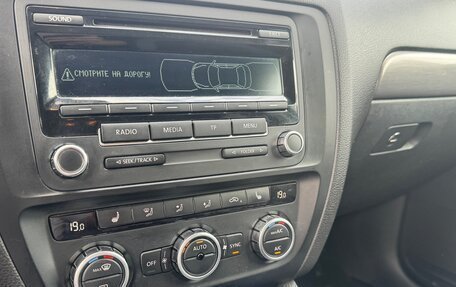 Volkswagen Jetta VI, 2012 год, 990 000 рублей, 16 фотография