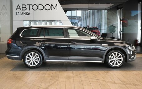 Volkswagen Passat B8 рестайлинг, 2018 год, 3 149 000 рублей, 4 фотография