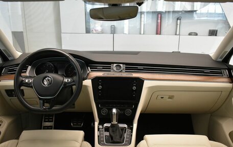 Volkswagen Passat B8 рестайлинг, 2018 год, 3 149 000 рублей, 9 фотография