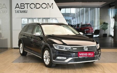 Volkswagen Passat B8 рестайлинг, 2018 год, 3 149 000 рублей, 3 фотография
