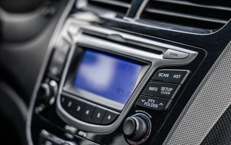 Hyundai Solaris II рестайлинг, 2011 год, 828 000 рублей, 27 фотография