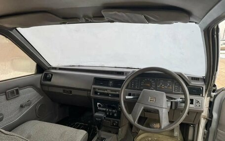 Nissan Bluebird VIII, 1986 год, 70 000 рублей, 8 фотография