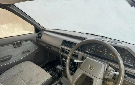 Nissan Bluebird VIII, 1986 год, 70 000 рублей, 7 фотография
